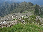 ..... e anche uno sguardo verso la Valle Anzasca e i laghetti sottostanti......